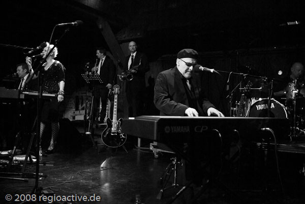 PAUL CARRACK & BAND. "I Know That Name" - Tour (15.12.2008, Hamburg)
Fotos: Holger Nassenstein