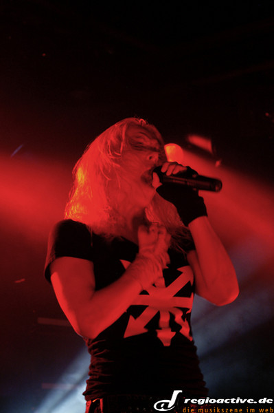 Arch Enemy (Live im Colos Saal Aschaffenburg)
Foto : Marco "Doublegene" Hammer